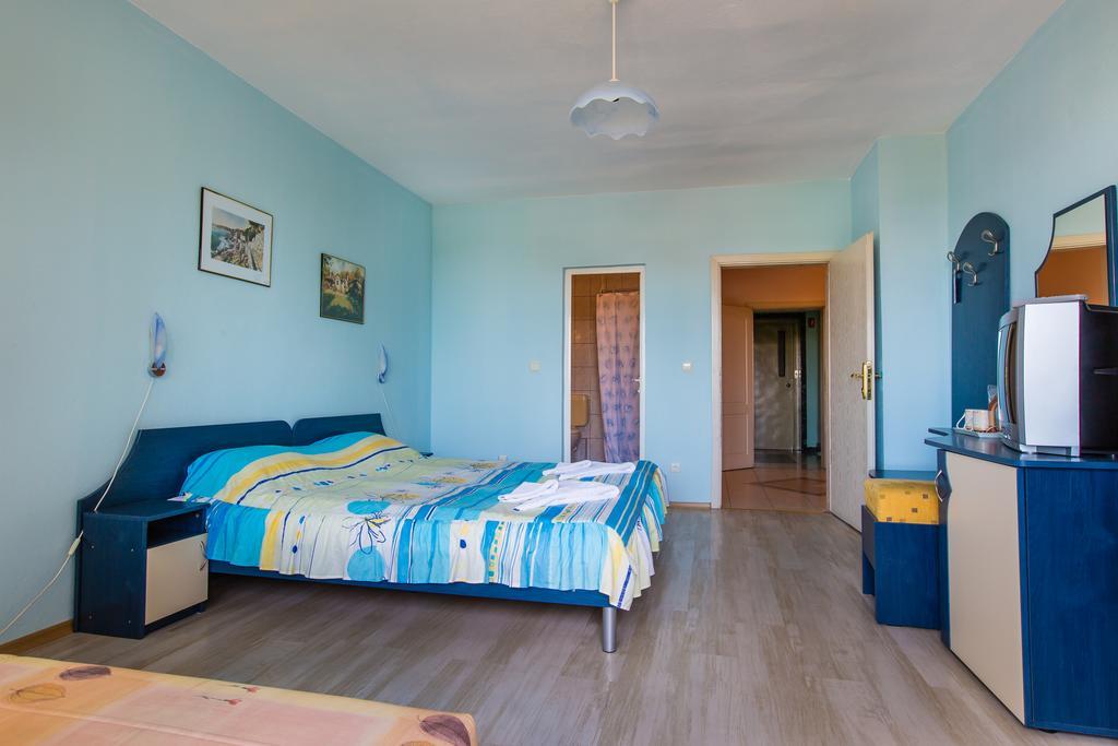 Guest House ,, Ekaterina" Несебр Экстерьер фото